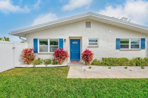 b-2589 Sunny Breeze Ave, LARGO, FL, 33770-4351 | Card Image