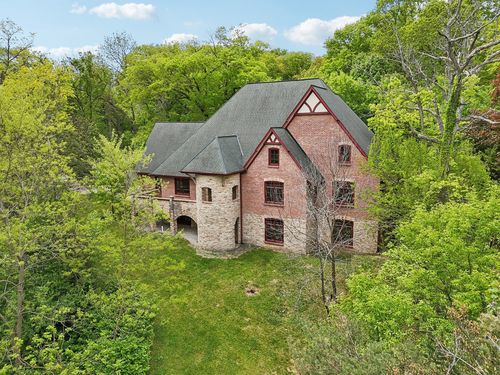 557 Signal Hill Rd, North Barrington, IL, 60010-1937 | Card Image