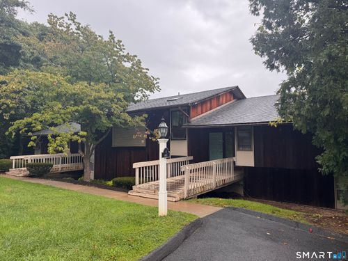 8b-8 Country Squire Dr, Cromwell, CT, 06416-2582 | Card Image