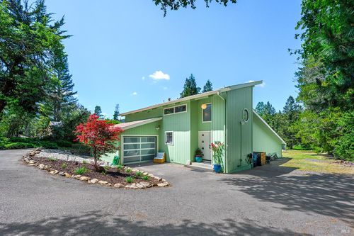 5675 St Helena Rd, Santa Rosa, CA, 95404-9687 | Card Image