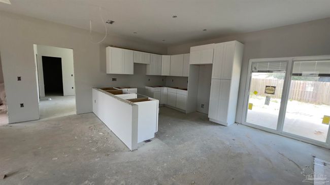 4873 Whitewood Rd, House other with 3 bedrooms, 2 bathrooms and 2 parking in Gulf Breeze FL | Image 4
