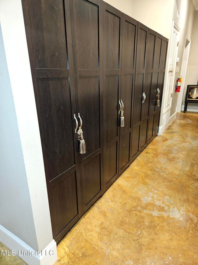 Mktg PR Hallway closet storage v1 | Image 19