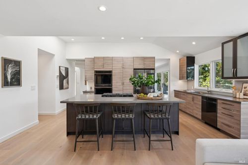 211 Fairway Drive, Novato, CA, 94949 | Card Image