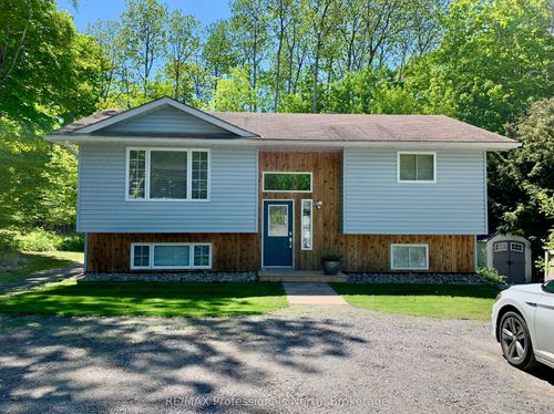 45 Yonge St S, Huntsville, ON, P1H1V1 | Card Image