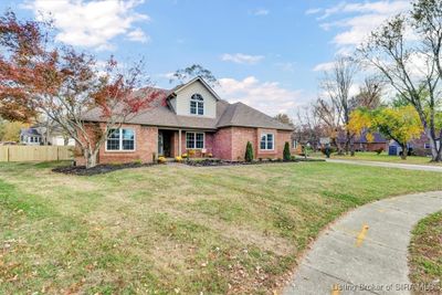 3603 Hunting Creek, Home with 5 bedrooms, 2 bathrooms and null parking in Jeffersonville IN | Image 3