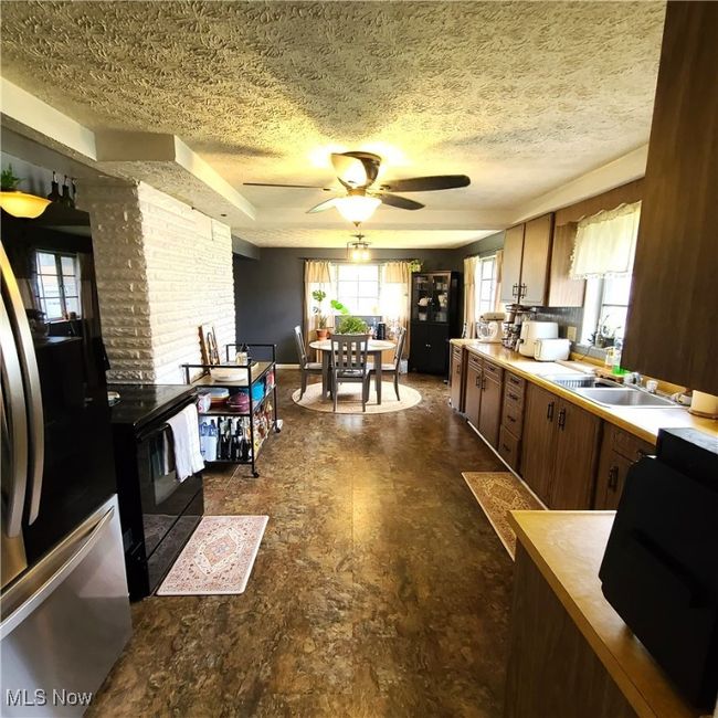 243 Hagan St, House other with 3 bedrooms, 2 bathrooms and null parking in Adena OH | Image 7