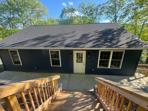 77 Grayson Ln, London, KY, 40741-9166 | Card Image