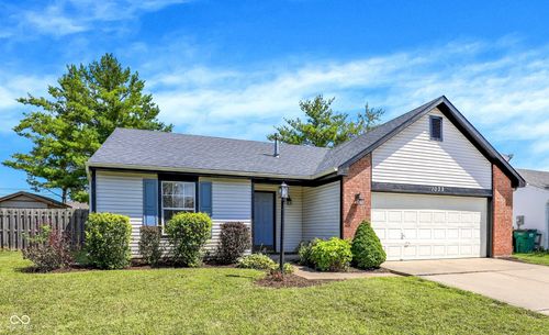 1032 Mosswood Cir, Franklin, IN, 46131-2707 | Card Image