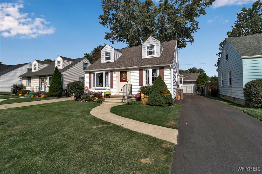Bering Ave, Buffalo, NY 14223