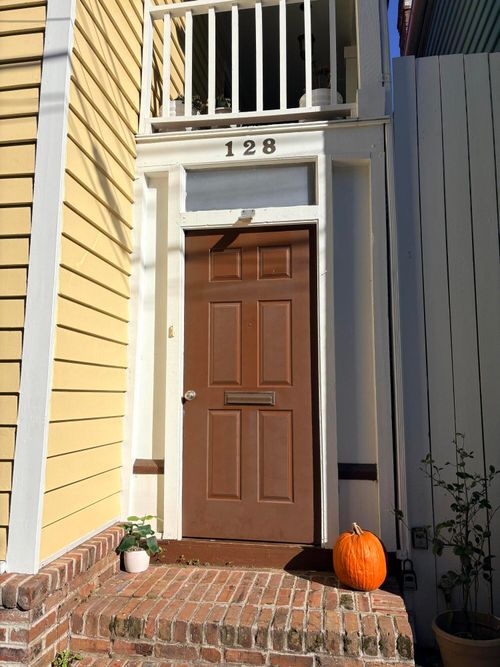 a-128 Logan St, Charleston, SC, 29401-1943 | Card Image