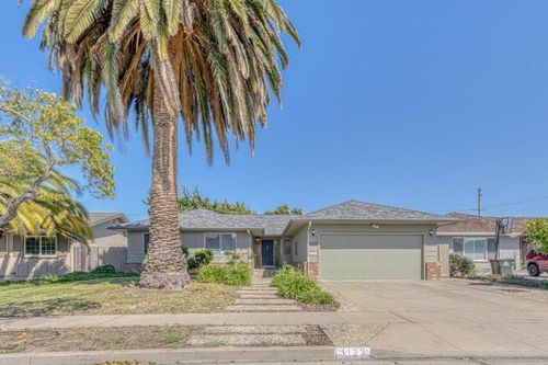 1123 San Angelo Dr, Salinas, CA, 93901-3902 | Card Image