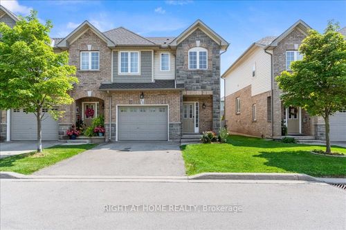 12-40 Dartmouth Gate, Stoney Creek, ON, L8E0C4 | Card Image
