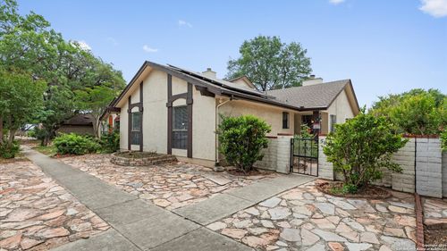 5864 Royal Rdg, San Antonio, TX, 78239-1403 | Card Image
