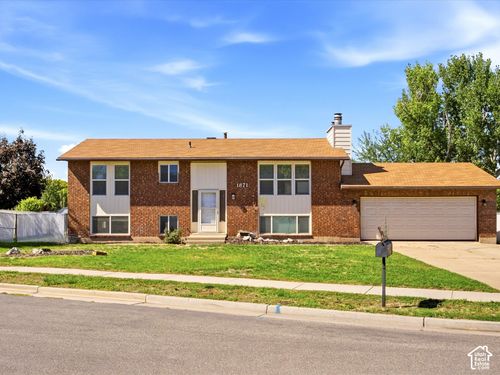 1871 N 1225 W, Clinton, UT, 84015-8911 | Card Image