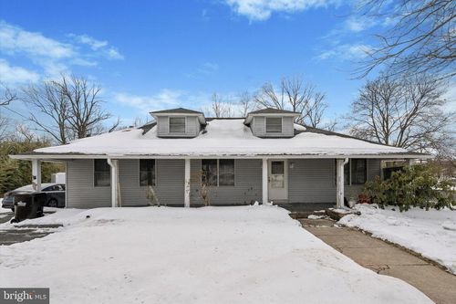 2943 E Walnut St, COLMAR, PA, 18915-9414 | Card Image