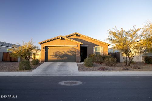 3982 E Sidesaddle Road, San Tan Valley, AZ, 85140 | Card Image