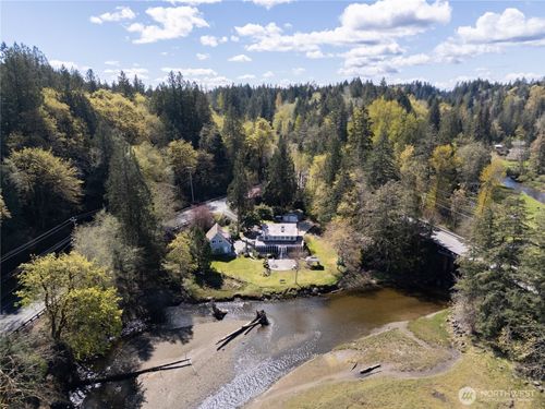 8320 E Grapeview Loop Rd, Allyn, WA, 98524-8741 | Card Image