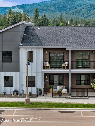 1088 E 4th Avenue, Condo with 2 bedrooms, 3 bathrooms and null parking in Post Falls ID | Image 1