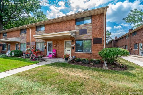 29225 Tessmer Ct, Madison Heights, MI, 48071-2619 | Card Image
