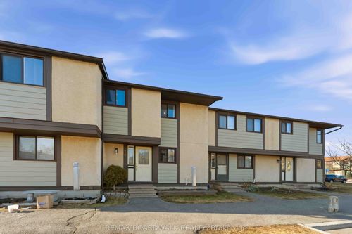 1707 Meadowbrook Rd, Gloucester, ON, K1B4W6 | Card Image