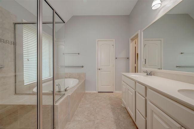 2323 Lost Bridge Ln, House other with 4 bedrooms, 3 bathrooms and 2 parking in Pearland TX | Image 36