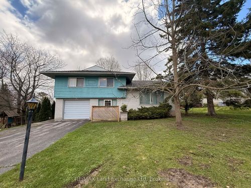 301 Summit Dr, Wingham, ON, N0G2W0 | Card Image