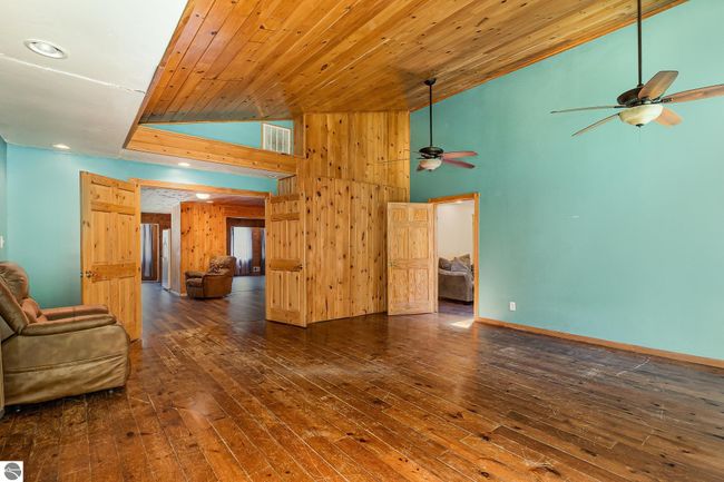 6997 Woodlea Rd W, House other with 3 bedrooms, 2 bathrooms and null parking in Oscoda MI | Image 17