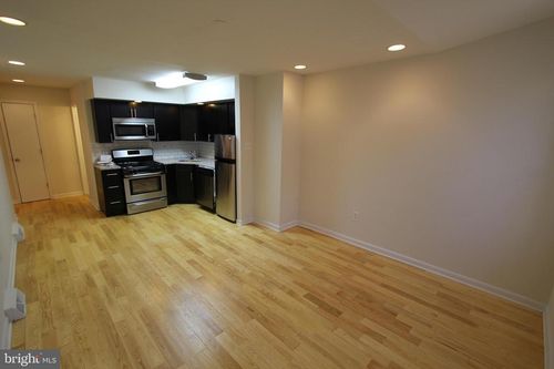 apt-1st-757 S 16th St, PHILADELPHIA, PA, 19146-2195 | Card Image