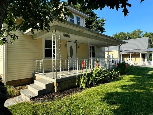 402 E Main St, Ladoga, IN, 47954-7011 | Card Image