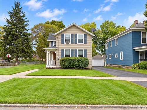 32 Elizabeth St, Auburn, NY, 13021-4843 | Card Image