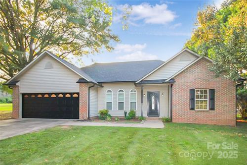 335 Sunrise Cir, Shelby, NC, 28150-4232 | Card Image