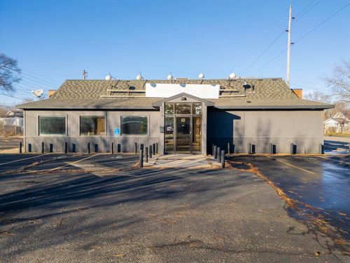 504 Riehl St, Waterloo, IA, 50703-5840 | Card Image