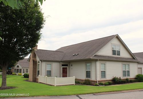 8817 Parkview Oaks Cir, Olive Branch, MS, 38654-6796 | Card Image