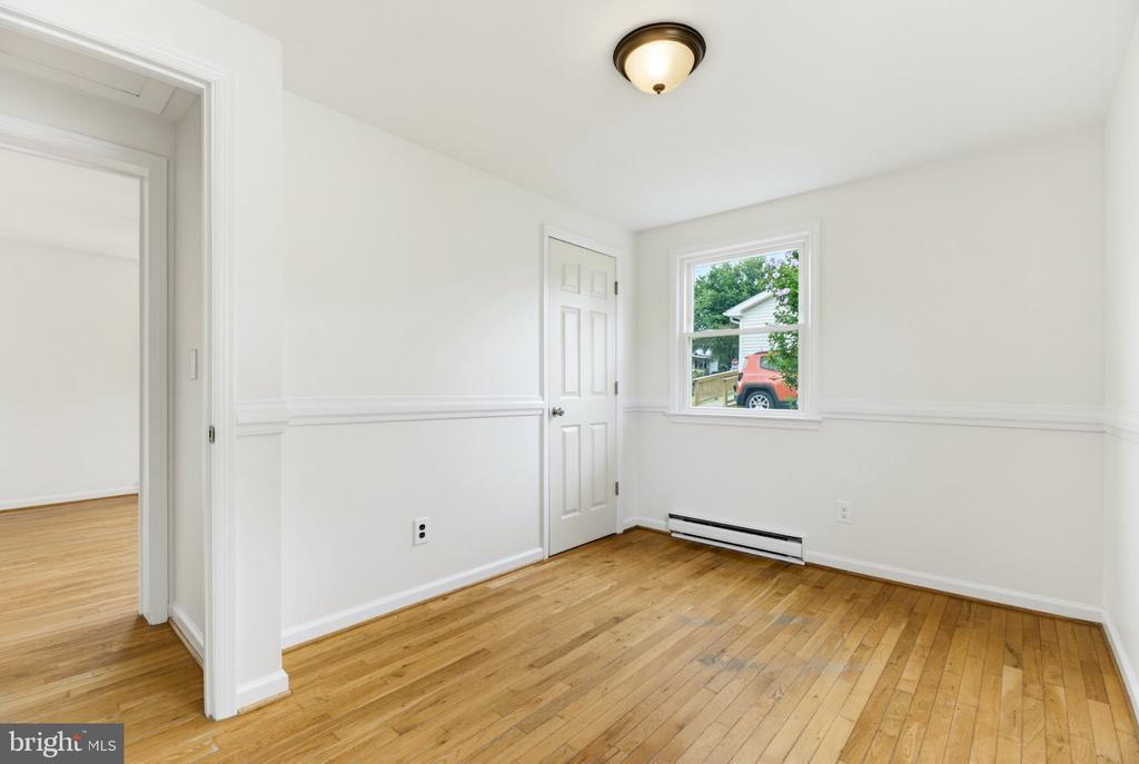 Residential in MOUNT JACKSON 3