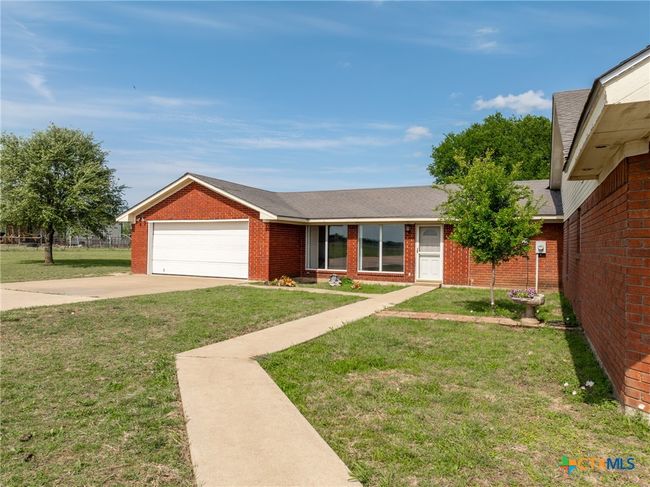 411 Wade Rd, House other with 4 bedrooms, 2 bathrooms and null parking in Eddy TX | Image 7
