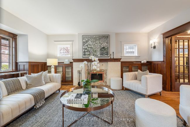 121 Pine Glen Rd, House other with 4 bedrooms, 3 bathrooms and 1 parking in Toronto ON | Image 4