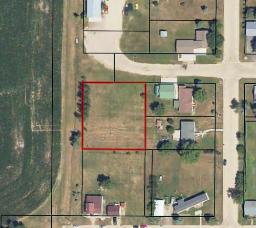 000 S Maple Avenue, Ipswich, SD, 57451 | Card Image