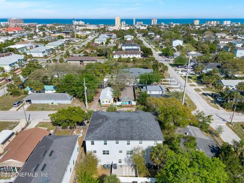 128 10th St S, Jacksonville Beach, FL, 32250-3331 | Card Image