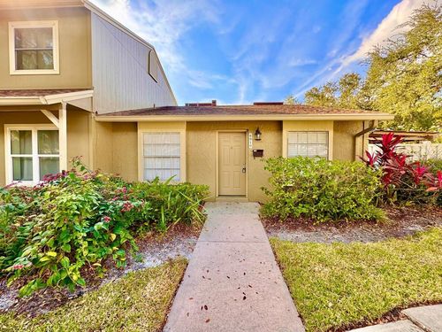 6910 Soledad Ct, TAMPA, FL, 33615-2940 | Card Image