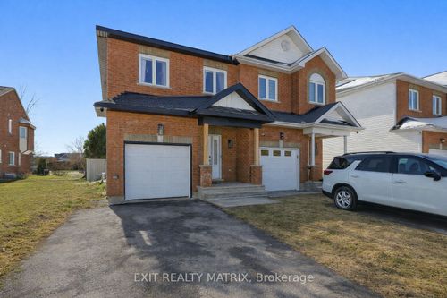 19 Dignard St, Embrun, ON, K0A1W1 | Card Image