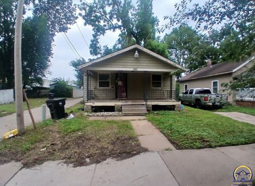 1010 Se Locust St, Topeka, KS, 66607-1563 | Card Image