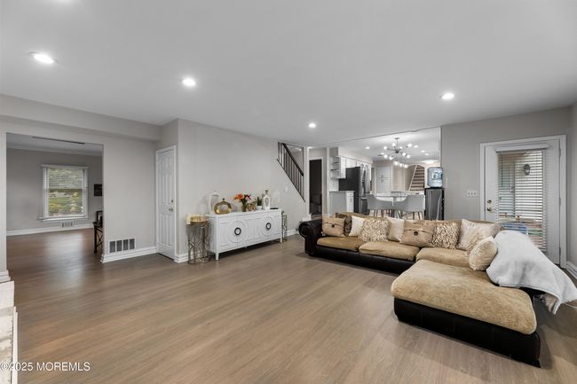 21 Homestead Cir, House other with 5 bedrooms, 4 bathrooms and null parking in Marlboro NJ | Image 33