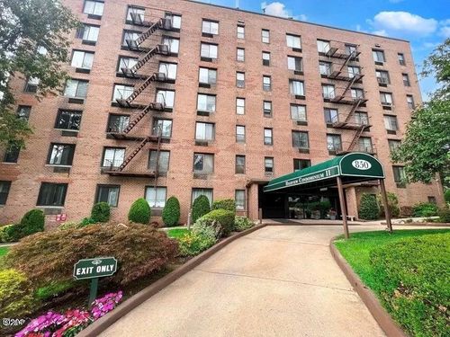 apt-3j-850 Howard Ave, Staten Island, NY, 10301-4444 | Card Image