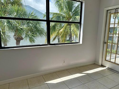 34-718 Executive Center Dr, West Palm Beach, FL, 33401-8682 | Card Image