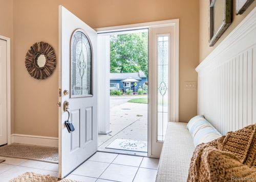 3831 Woodland Dr, Highland, MI, 48356-2363 | Card Image