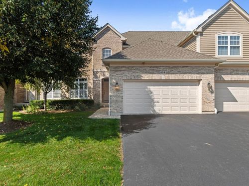 c2-824 Stone Canyon Cir, Inverness, IL, 60010-6448 | Card Image