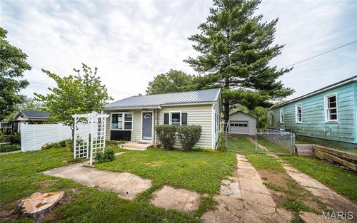 205 Maple St, Dixon, MO, 65459-8061 | Card Image
