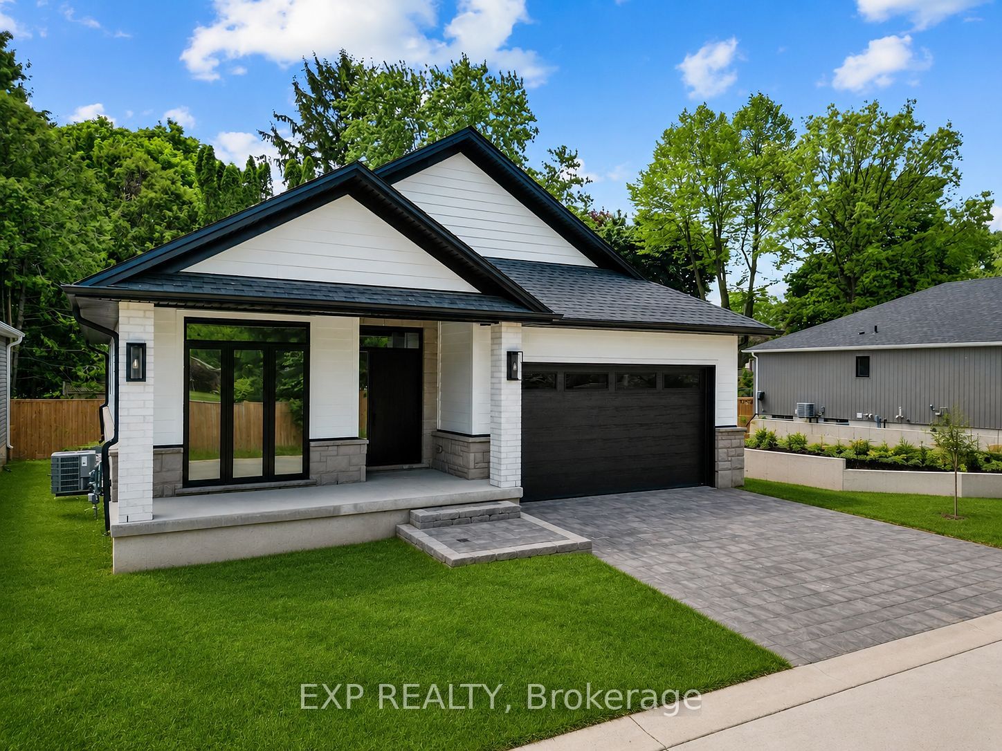 Residential in Strathroy-Caradoc 3