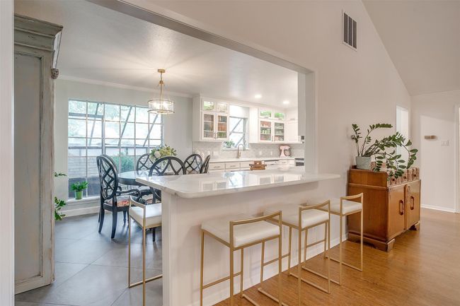 512 N Parkridge Dr, House other with 4 bedrooms, 3 bathrooms and null parking in Mansfield TX | Image 18