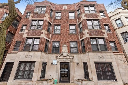 400-3727 N Pine Grove Ave, Chicago, IL, 60613-4181 | Card Image